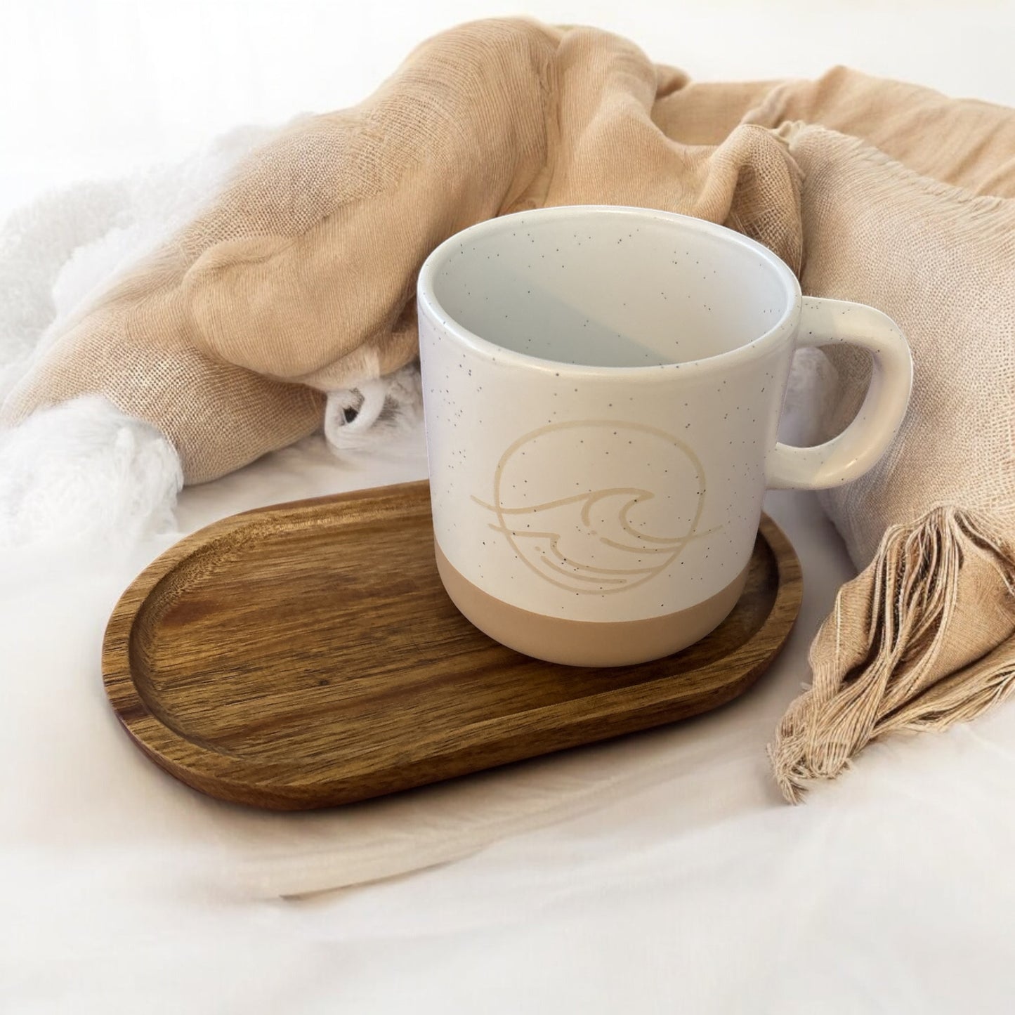 Handgetöpferte Tasse Welle