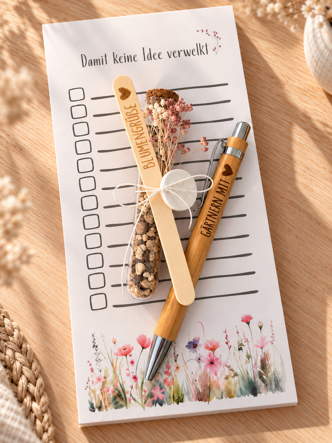 Geschenkset für Gärtnerinnen – Blumenblock, gravierter Bambuskuli & Blumensamen