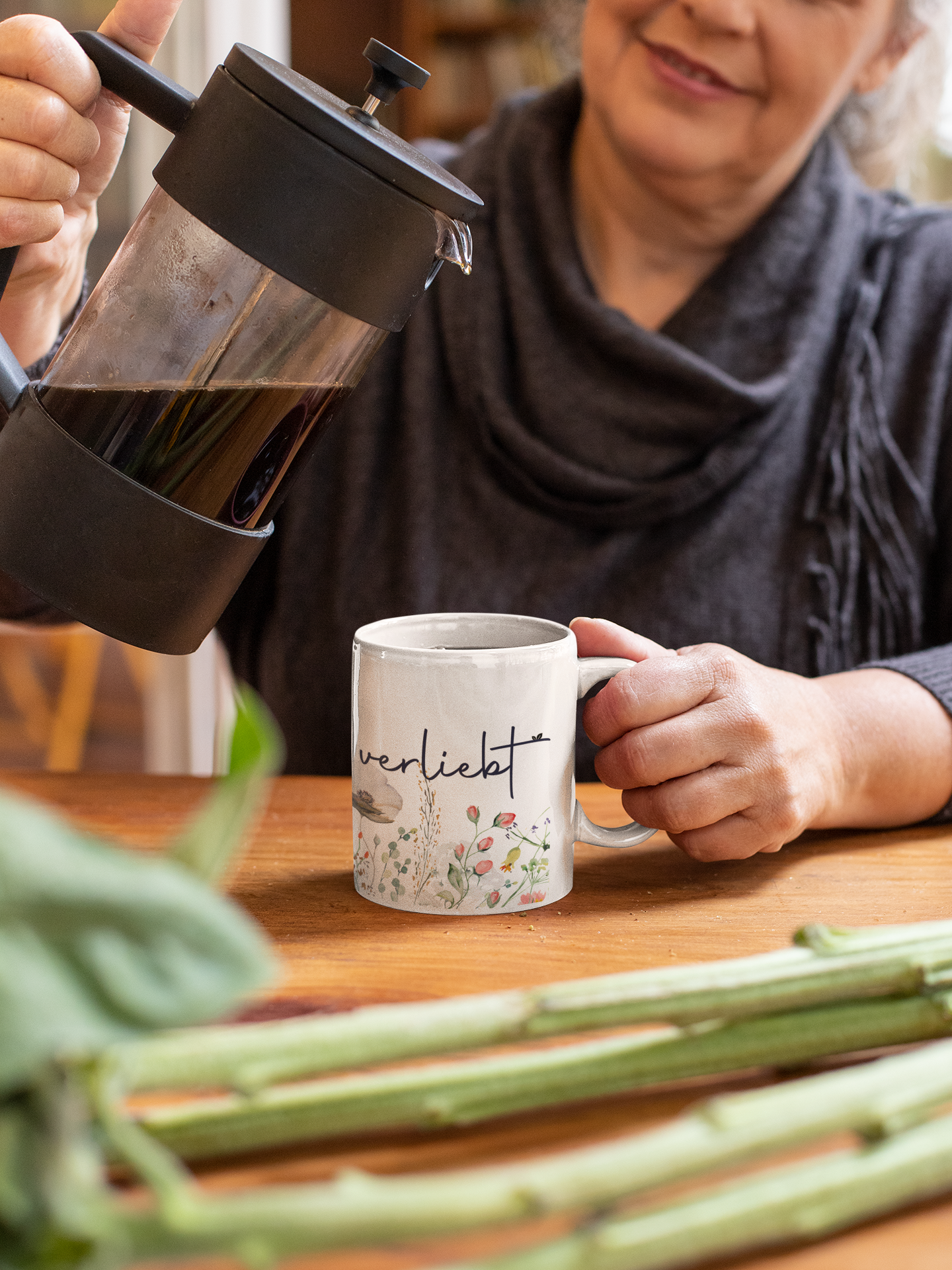 "RHÖNverliebt" Tasse mit bunter Blumenwiese in Keramik