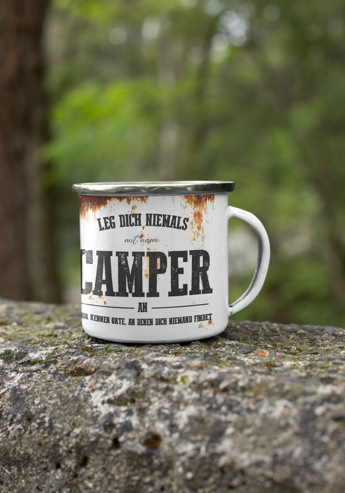 "LEG DICH NIEMALS mit einem CAMPER an" personalisiert Emailletasse