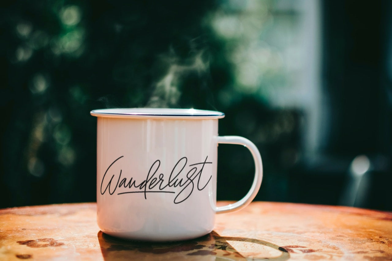 "Wanderlust" personalisiert Emailletasse